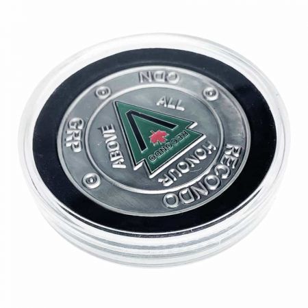 A testreszabott érme népszerű ajándékunk.