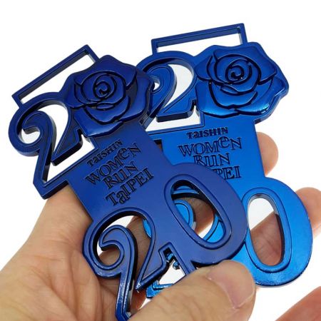 Medalla azul personalizada