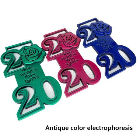 Star Lapel Pin tiene colores existentes para medallas personalizadas.