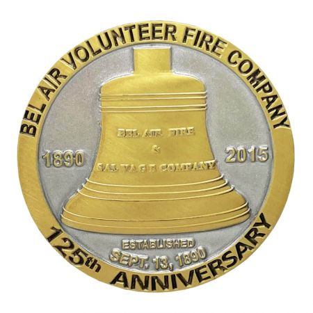 Coin Design with Two Tones Plating - The coin design with two tones plating is the most popular for military activities.