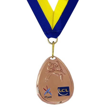 Nossas medalhas fazem com que Star Lapel Pin se destaque em relação a outros fabricantes.