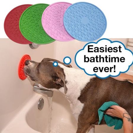 O tapete de silicone para lamber cães é projetado para distrair durante a alimentação.