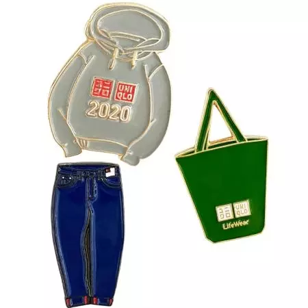 Testreszabott zománc kitűző készlet - Az UNIQLO 10. évfordulójának kitűző készlete Tajvanon.