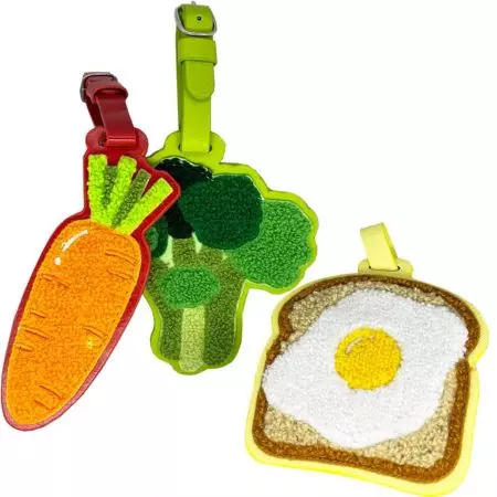 चेनिल के साथ चमड़े का टैग - चेनिल आकार और आकार के साथ अनुकूलित चमड़े के टैग स्वागत हैं।