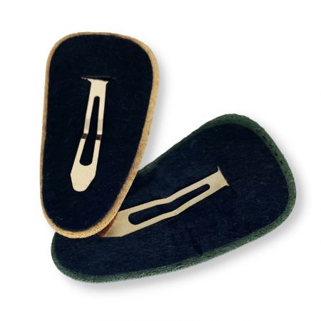 We can help you to customize perfect leather hair snap clips easy.
