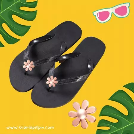 100 existing designs of metal charms are free mold charge.