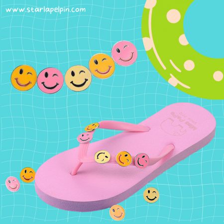 Anpassa skodekorationer för flip-flops.