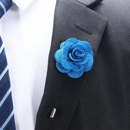 Our lapel flower offers the perfect style for any occasion.
