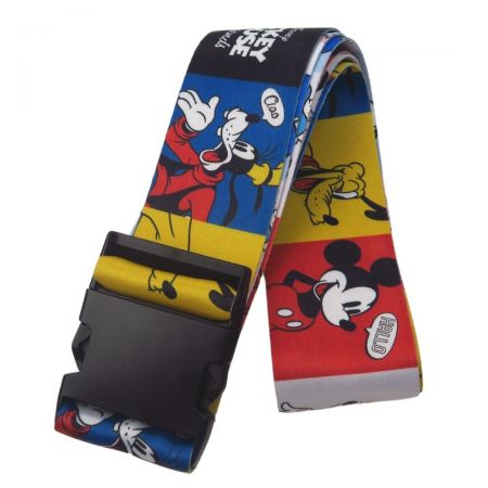 反射素材のスーツケースストラップ。