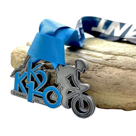 Start designing your bespoke medals.