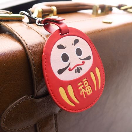 Charms en cuir au design personnalisé.