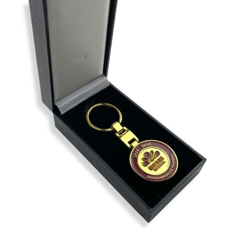 Räätälöidyt briars netball-avaimenperät.