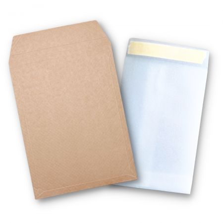 Качественный экологически чистый конверт из бумаги.
