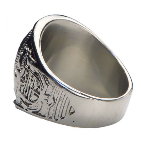 Vi står stolt som den fremste profesjonelle produsenten av mesterskapsringer.