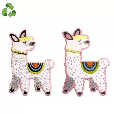 100% Återvunnen polyestertråd för broderade märken.