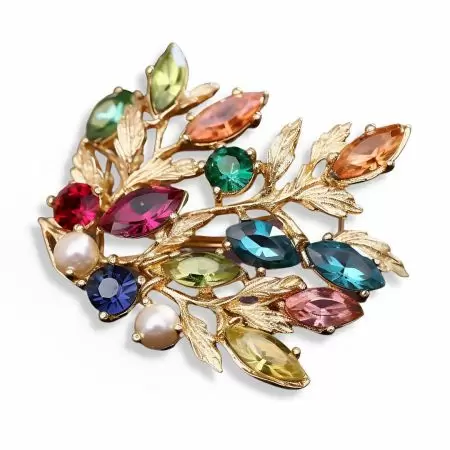 Brilliant Rhinestone Brooch - Rhinestone brooches are an everlasting trend.