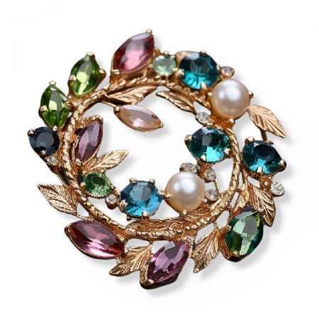 Les broches en strass sont les souvenirs promotionnels parfaits pour des événements féminins, des réunions ou des clubs.