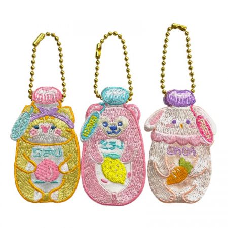 Maßgeschneiderter gestickter Schlüsselanhänger - Maßgeschneiderte gestickte Schlüsselanhänger sind gute Werbemittel.