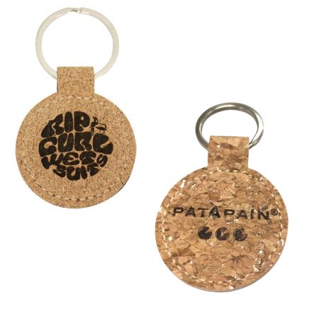 Персонализированный пробковый брелок.