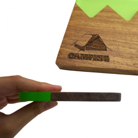 레이저 로고 나무 수지 코스터.