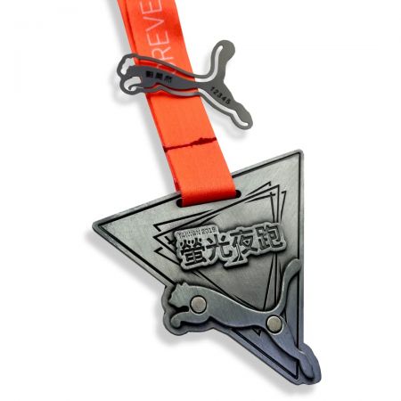 Explore our personalized medals.