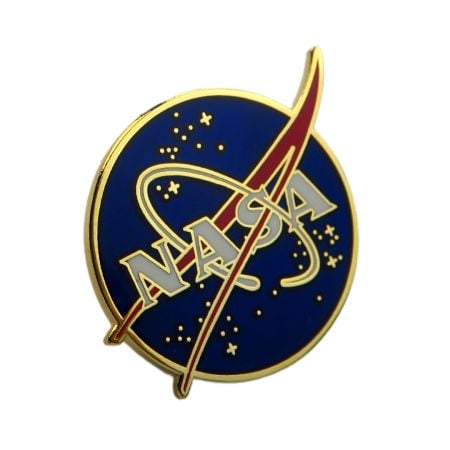 Badges en métal du programme Apollo.