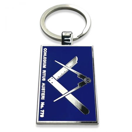 Jäljitelmä kovaväriavainnippu koetaan arvokkaaksi.