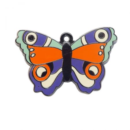 Personliga metallberlocker.