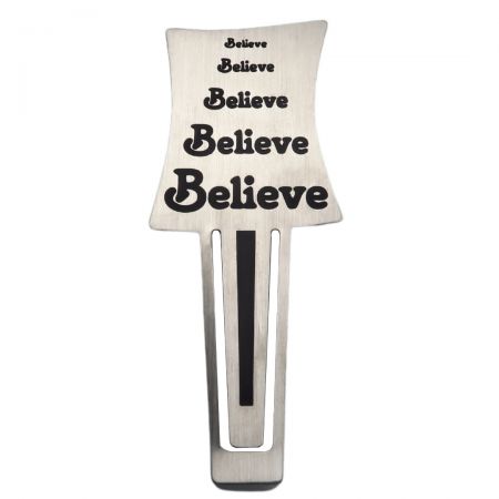 Tilpassede bogmærker skræddersyet elegance til enhver læser.