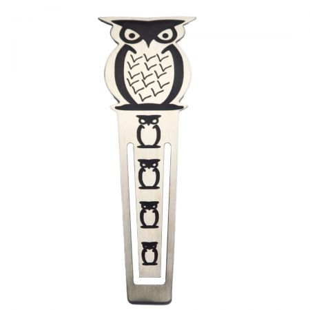 Raffinerede læseaccessories skræddersyede bogmærker i forskellige materialer.