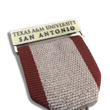 Rotate ribbon medal with glitter.