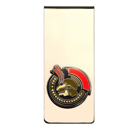 Tyylikäs hienostuneisuus, suunnittelijan kosketus jokaisessa rahaklipsissä.