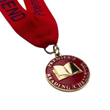Egendefinerte medaljer med V-hals bånd.