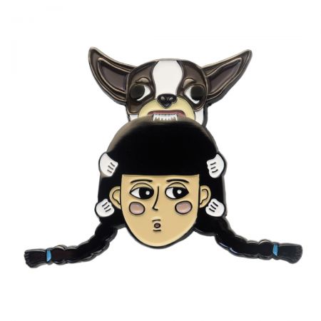 エナメルバッジは耐久性が高いことで知られています。