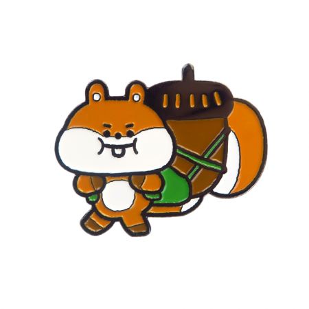 Egyedi mókus bross.