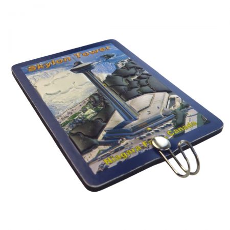 Tilpas logo på magnet med krog til køleskabet.