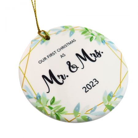 Design custom ceramic ornaments for special occasions.