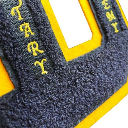 Chenille-Buchstaben Qualität.