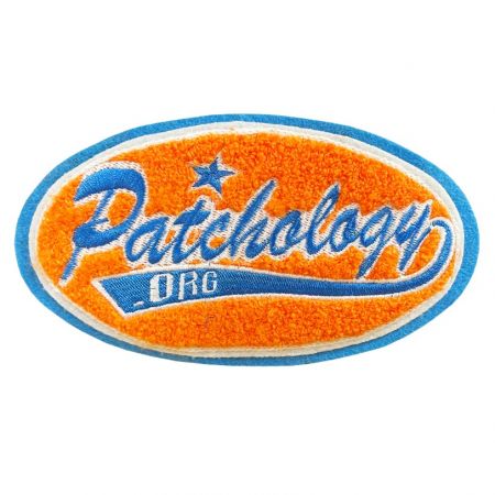 Aufbügelbare Chenille-Patches.