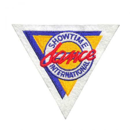 پچهای قابل اتو را با اشکال سفارشی و جزئیات پیچیده شخصیسازی کنید.