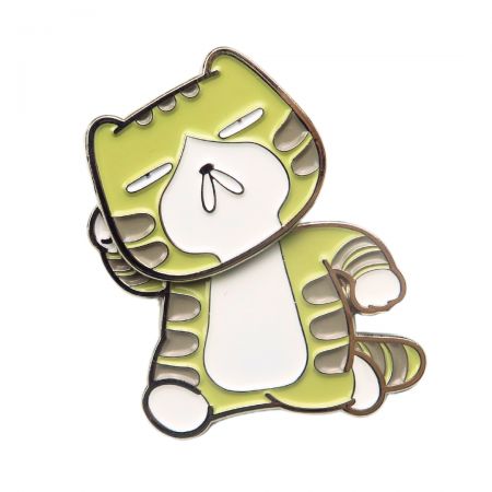 Pin Giratorio Personalizado - Agrega movimiento a tu diseño con un pin giratorio divertido e interactivo.