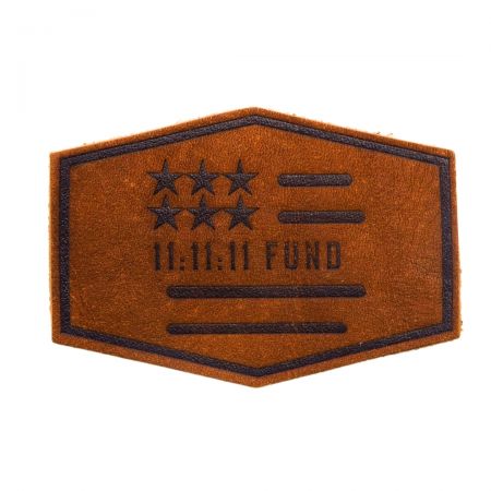 スタイリッシュなレザータグで、かぎ針編み作品にプロフェッショナルなタッチを加えましょう。