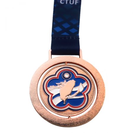 Fejr sejre med en skræddersyet medalje, tilpasset dit events unikke stil.