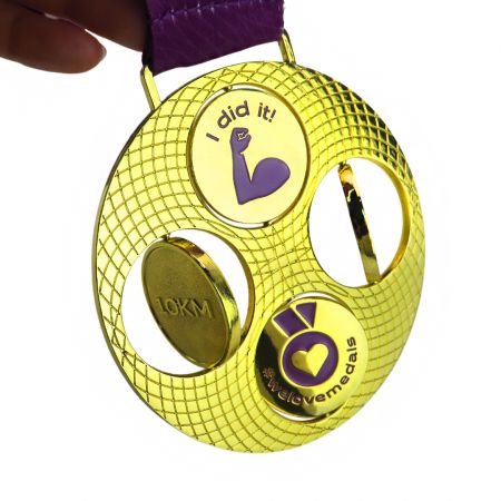 High-quality medal awards that recognize achievements with elegance and personalization.