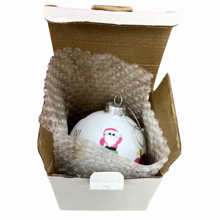 Классические и праздничные рождественские шары бывают разных цветов и дизайнов, идеально подходят для оживления ваших праздничных украшений.