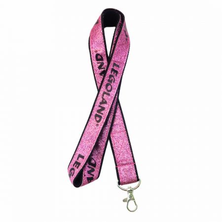 Custom glitter lanyards let companies choose colors that match their brand identity.