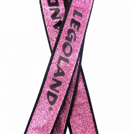 بندهای آویز درخشان پلیاستر ترکیبی از دوام و درخشش هستند و برای رویدادها ایدهآلاند.