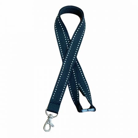 Los cordones brillantes añaden un toque de glamour, lo que los convierte en una opción popular para eventos especiales.