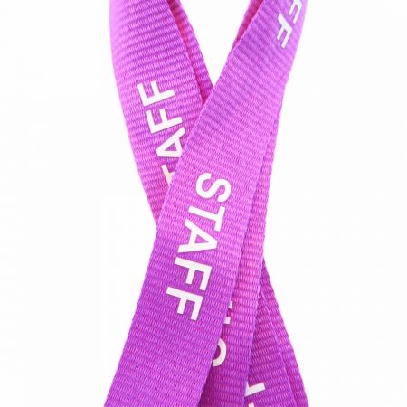 Diese Lanyards sind eine kostengünstige Möglichkeit, Ihre Marke auf Konferenzen und Messen zu bewerben.