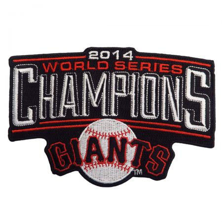 Avec les bonnes techniques de couture, les écussons restent solidement attachés pendant longtemps.